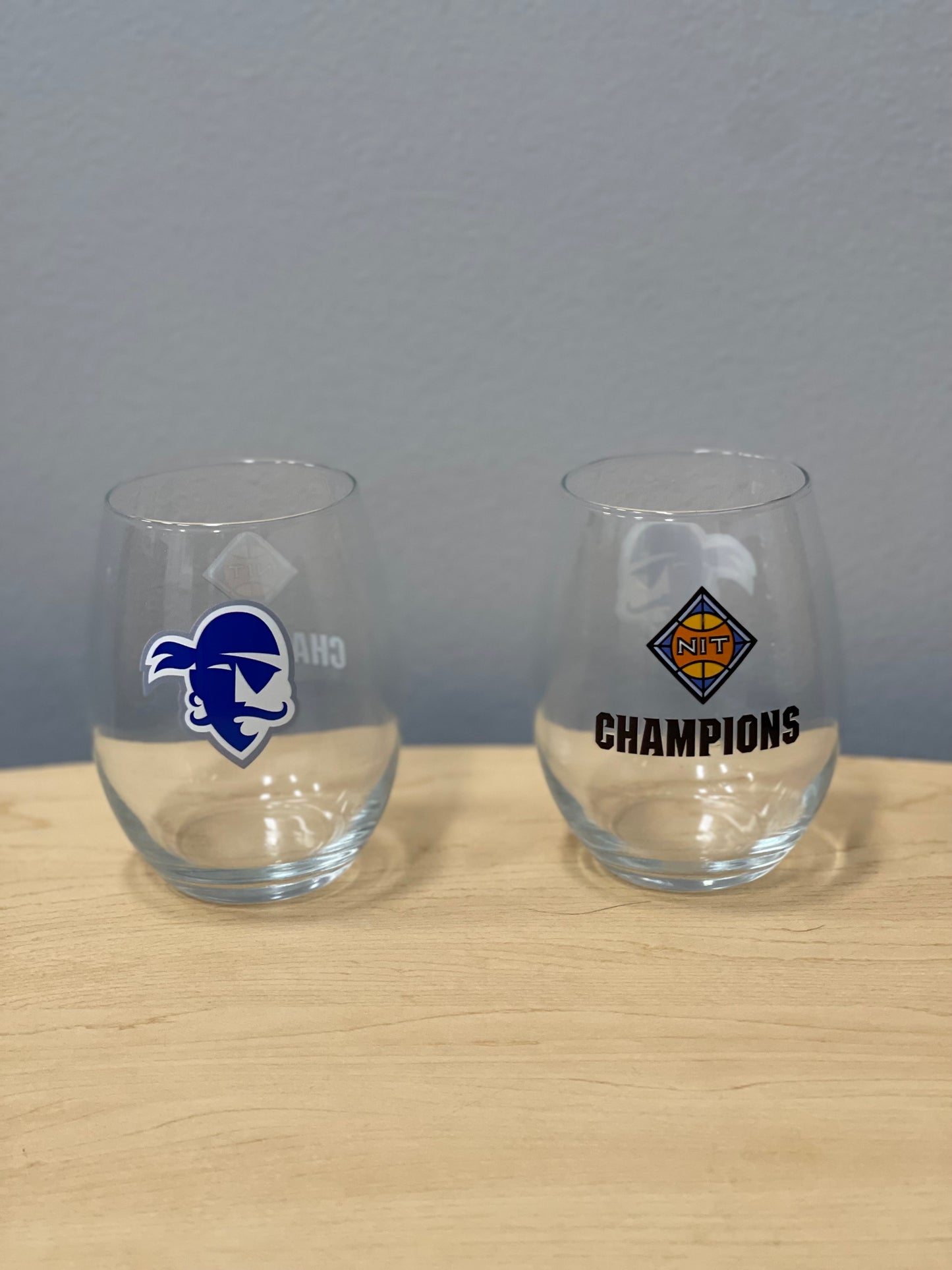 NIT Champion Wine Glass Set